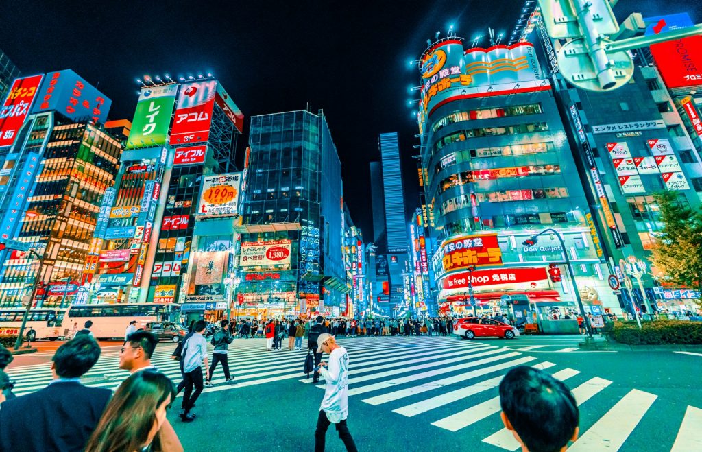東京のナイトライフを体験しよう： ベストスポット・ガイド